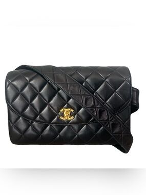 CHANEL Black Quilted Lambskin Shoulder Bag with Gold CC Twist Lock